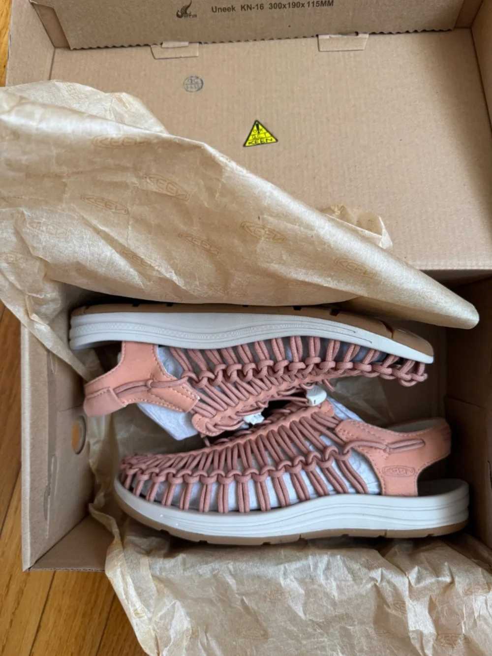 Women's UNEEK Sneaker Sandal - Picture 4 of 8